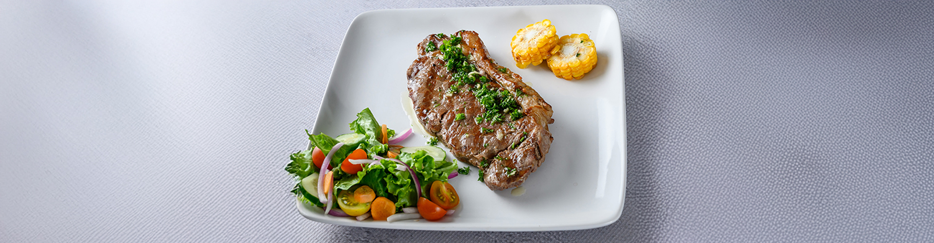 Churrasco de Filete de Res con Chimichurri